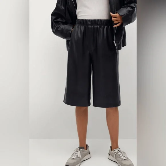 These leather Bermuda shorts are so cute! They are NWT and are from Mango! - Picture 1 of 2